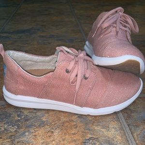 EUC Women’s 6.5 TOMS, rose pink with glitter